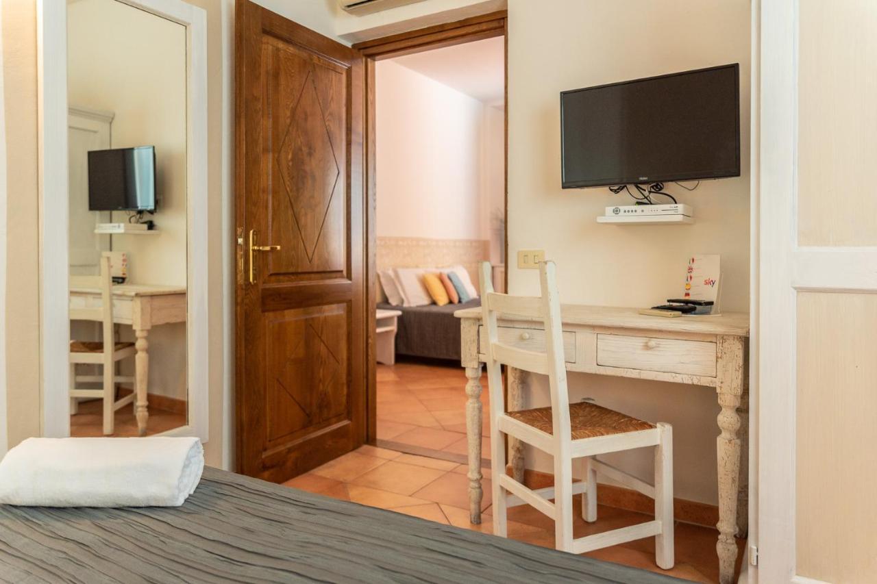 Boutique Hotel Sant'Andrea & Relais San Pantaleo Ngoại thất bức ảnh