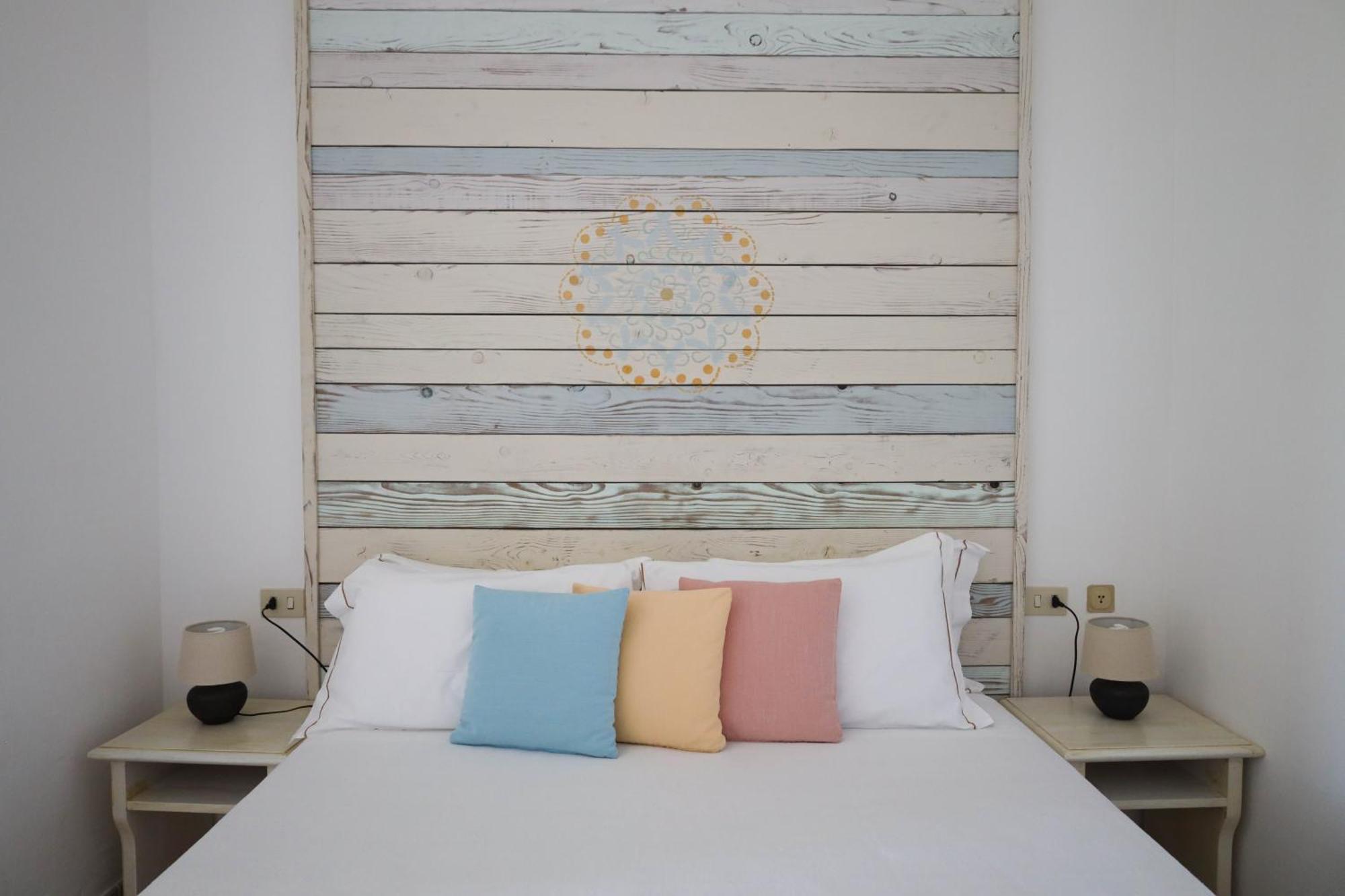 Boutique Hotel Sant'Andrea & Relais San Pantaleo Ngoại thất bức ảnh