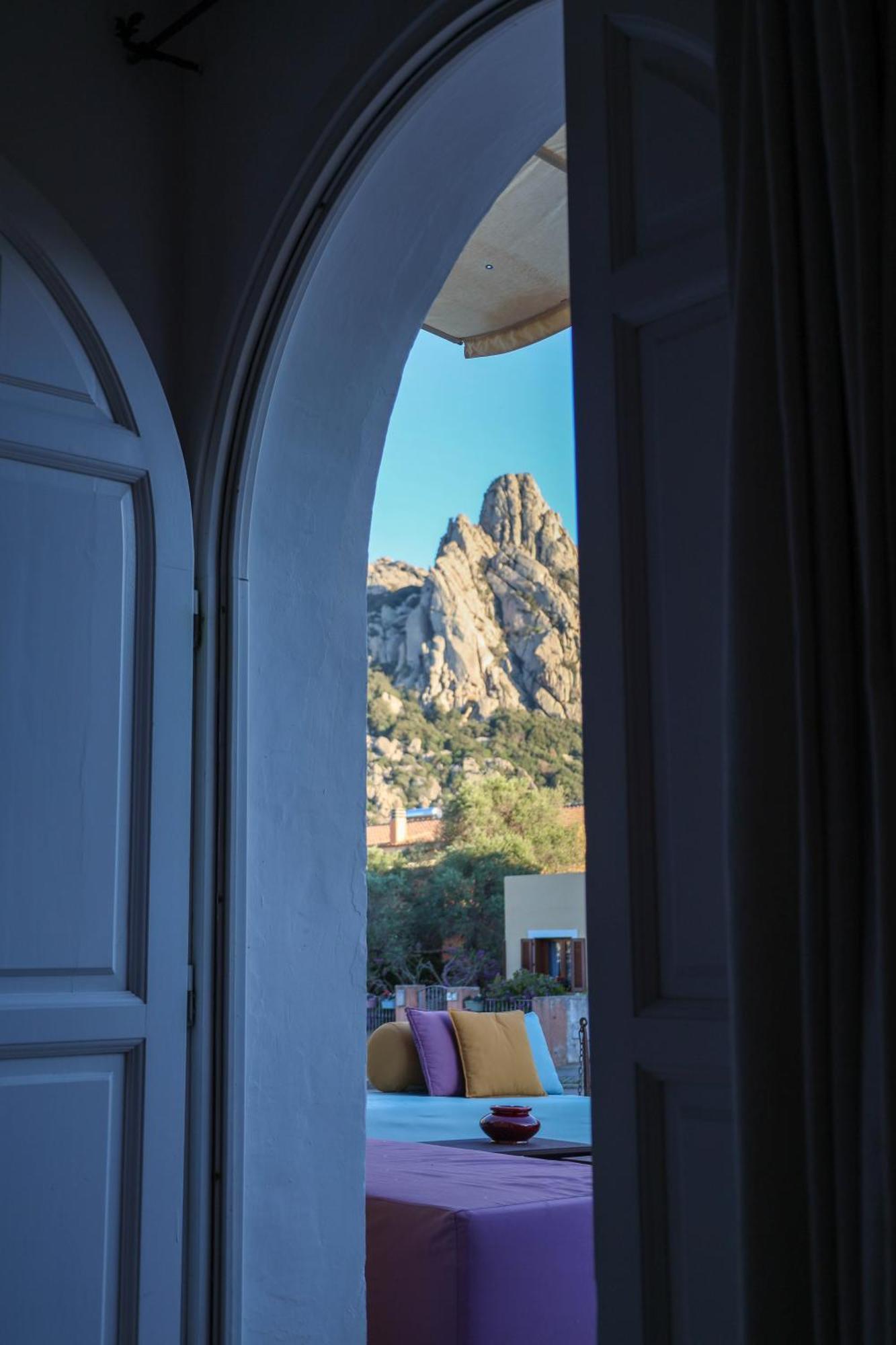 Boutique Hotel Sant'Andrea & Relais San Pantaleo Ngoại thất bức ảnh