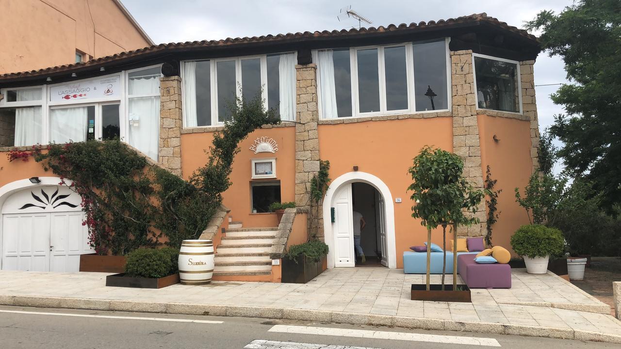 Boutique Hotel Sant'Andrea & Relais San Pantaleo Ngoại thất bức ảnh