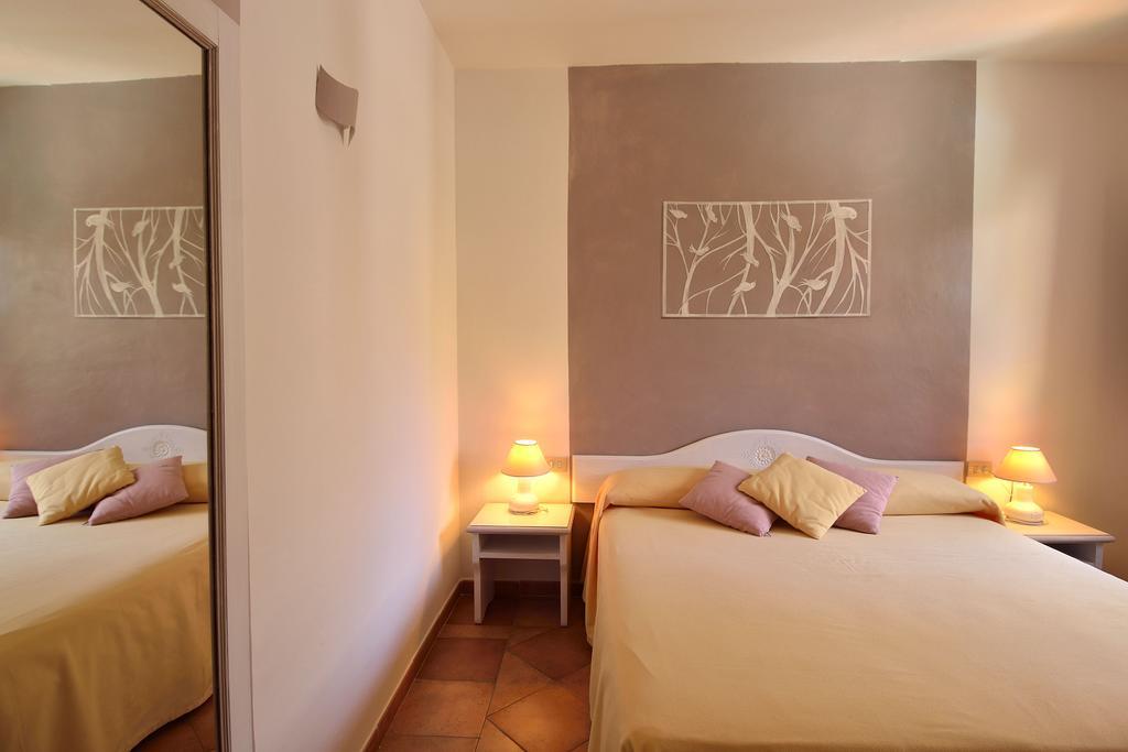 Boutique Hotel Sant'Andrea & Relais San Pantaleo Phòng bức ảnh