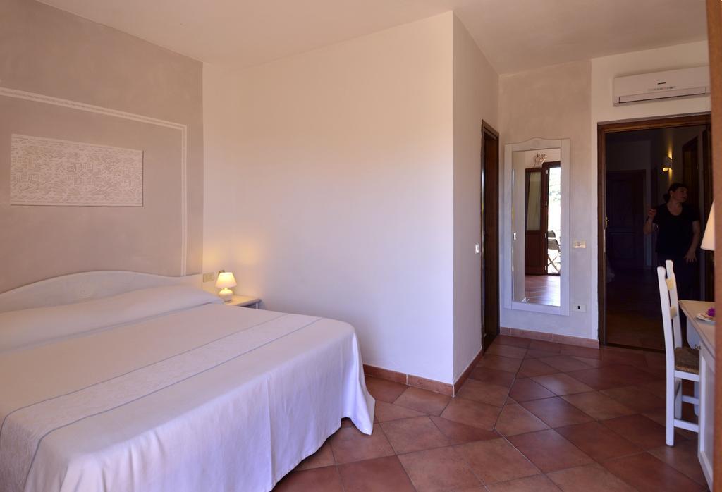 Boutique Hotel Sant'Andrea & Relais San Pantaleo Phòng bức ảnh