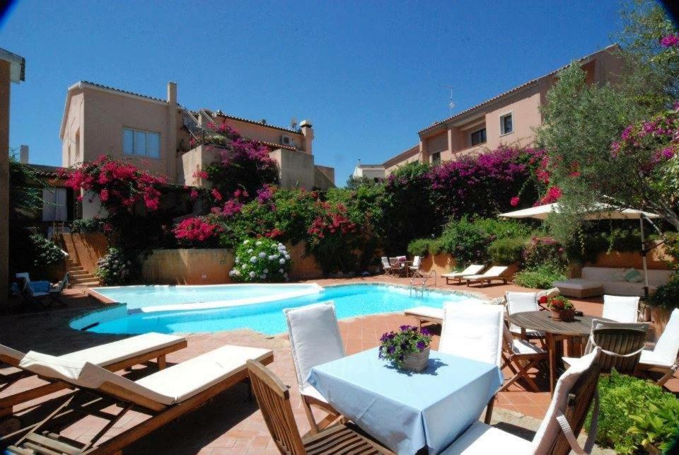 Boutique Hotel Sant'Andrea & Relais San Pantaleo Ngoại thất bức ảnh
