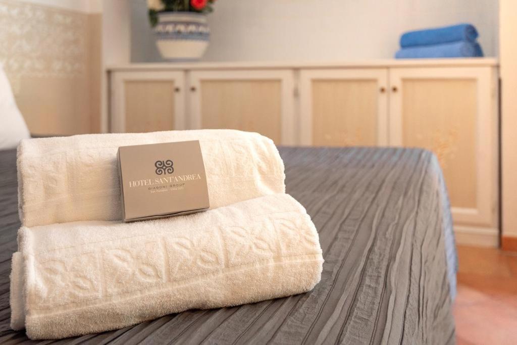 Boutique Hotel Sant'Andrea & Relais San Pantaleo Ngoại thất bức ảnh